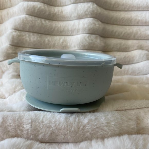 Silicone Bowl with clear lid - Picture 9 of 10